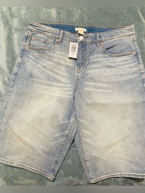 Torrid Festi denim long baggy shorts size 16